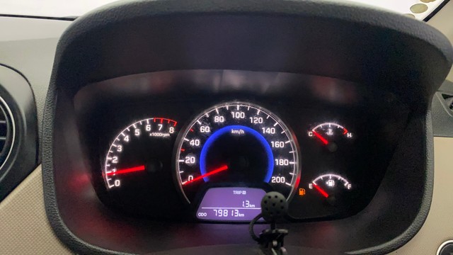 Second-hand 2013 Hyundai Grand i10 Sportz for sale in Kochi-11