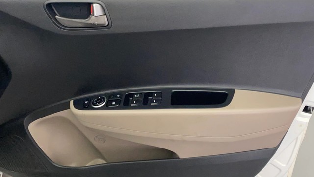 Second-hand 2013 Hyundai Grand i10 Sportz for sale in Kochi-17