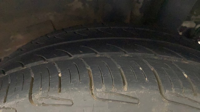 Second-hand 2013 Hyundai Grand i10 Sportz for sale in Kochi-31