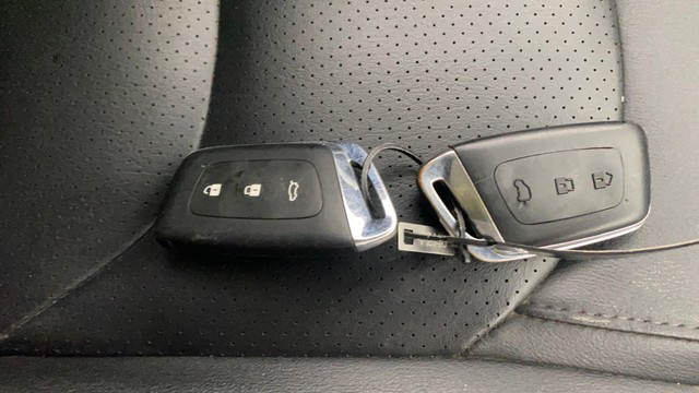 Second-hand 2020 MG Hector Sharp DCT for sale in Chennai-21