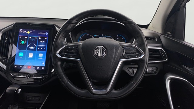 Second-hand 2020 MG Hector Sharp DCT for sale in Chennai-12