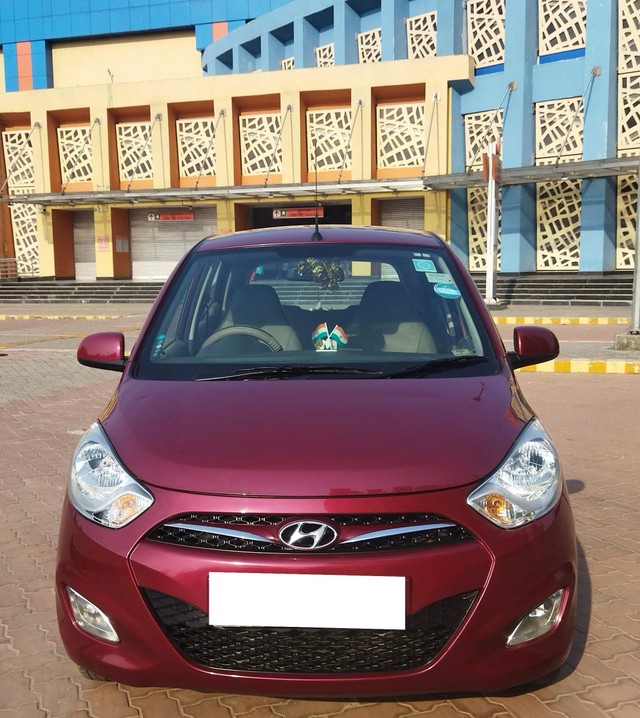 Second-hand 2015 Hyundai i10 Sportz 1.1L for sale in Kolkata-6