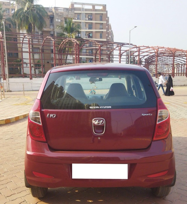 Second-hand 2015 Hyundai i10 Sportz 1.1L for sale in Kolkata-3