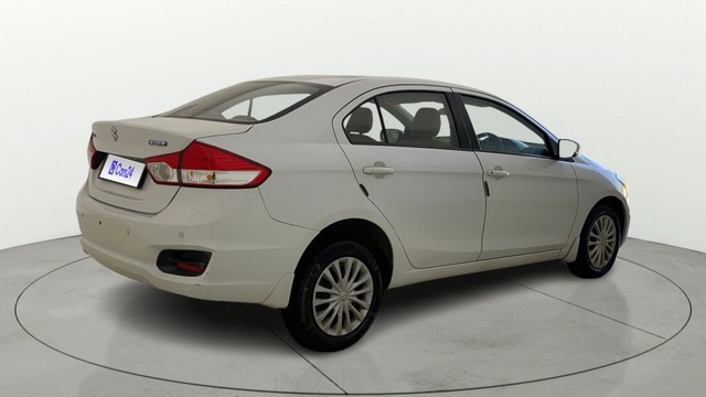 Second-hand 2017 Maruti Suzuki Ciaz VDi Plus SHVS for sale in Ahmedabad-2