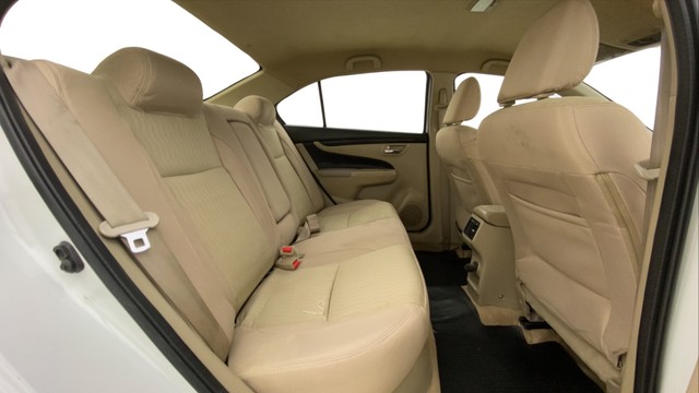 Second-hand 2017 Maruti Suzuki Ciaz VDi Plus SHVS for sale in Ahmedabad-16