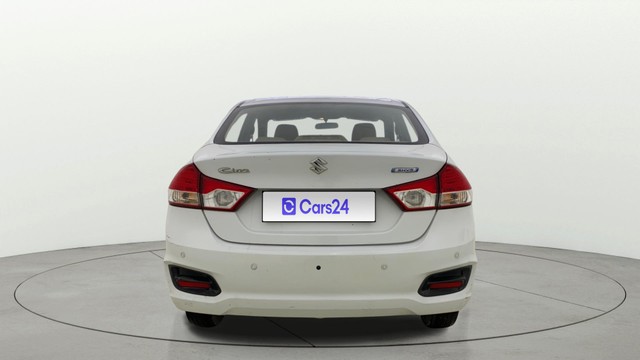 Second-hand 2017 Maruti Suzuki Ciaz VDi Plus SHVS for sale in Ahmedabad-3