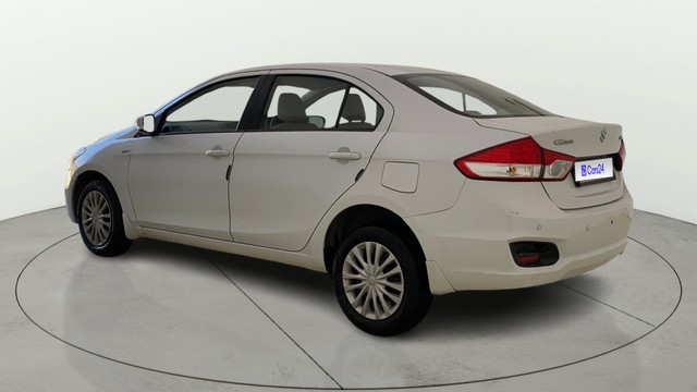 Second-hand 2017 Maruti Suzuki Ciaz VDi Plus SHVS for sale in Ahmedabad-4