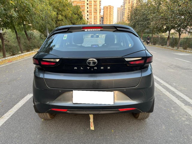 Tata Altroz XT Second-hand 2024 Tata Altroz XT for sale in Noida-2