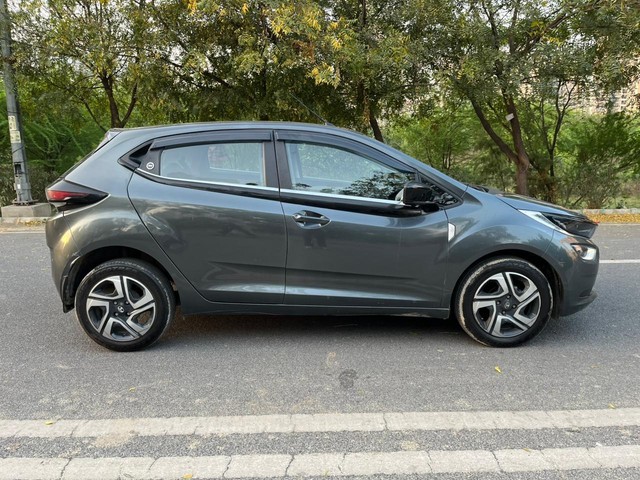 Tata Altroz XT Second-hand 2024 Tata Altroz XT for sale in Noida-1