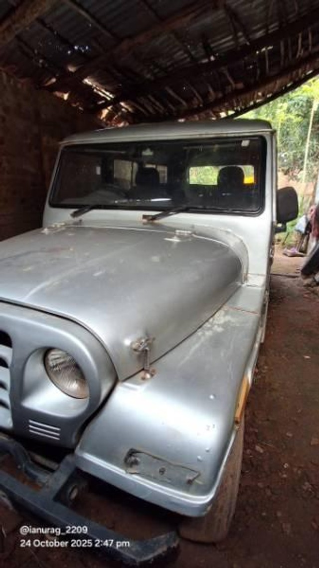 Second-hand 2003 Mahindra Jeep MAXX 10 seater for sale in Katni-7