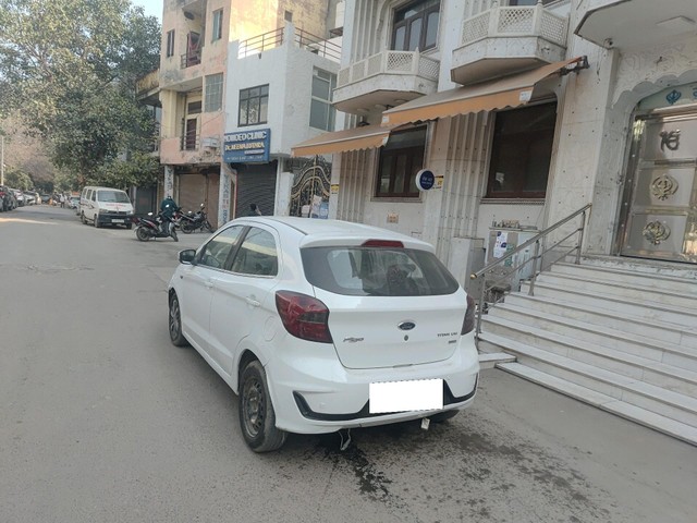 Second-hand 2020 Ford Figo Titanium Diesel for sale in New Delhi-6