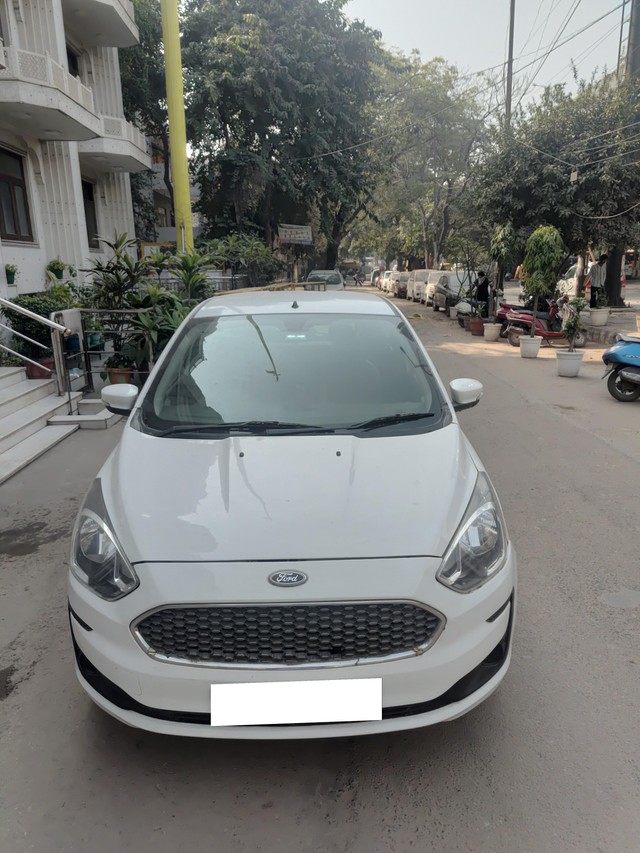 Second-hand 2020 Ford Figo Titanium Diesel for sale in New Delhi-8