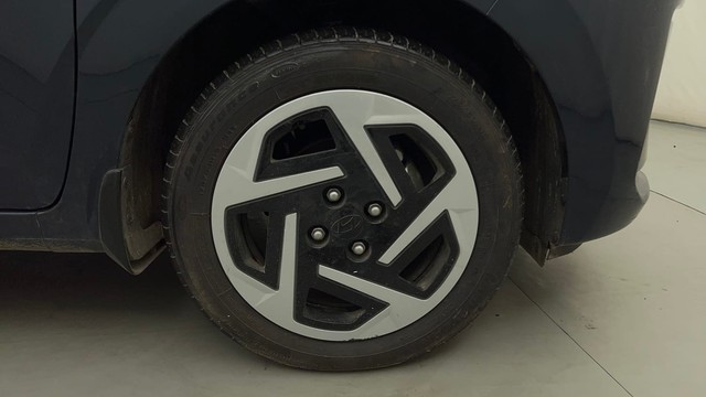 Second-hand 2024 Hyundai Grand i10 Nios Sportz for sale in Bangalore-17