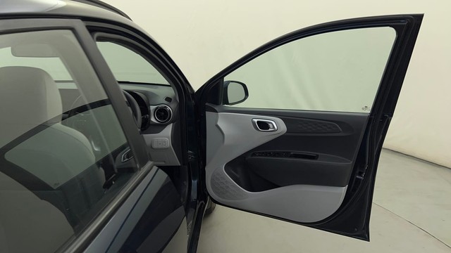 Second-hand 2024 Hyundai Grand i10 Nios Sportz for sale in Bangalore-16