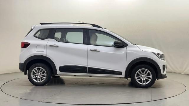 Second-hand 2022 Renault Triber RXT EASY-R AMT for sale in Bangalore-2