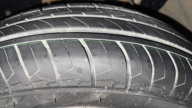 Second-hand 2022 Renault Triber RXT EASY-R AMT for sale in Bangalore-39