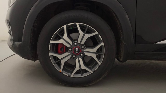 Second-hand 2020 Kia Seltos GTX Plus S Turbo DCT for sale in Bangalore-20