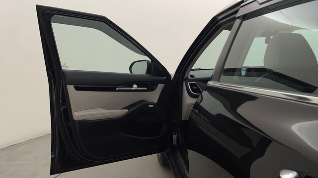 Second-hand 2020 Kia Seltos GTX Plus S Turbo DCT for sale in Bangalore-36