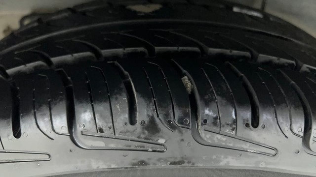 Second-hand 2015 Hyundai i20 Sportz 1.2 for sale in Ahmedabad-23