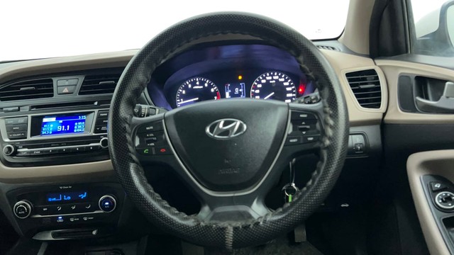 Second-hand 2015 Hyundai i20 Sportz 1.2 for sale in Ahmedabad-25