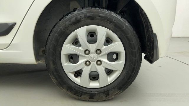 Second-hand 2015 Hyundai i20 Sportz 1.2 for sale in Ahmedabad-19