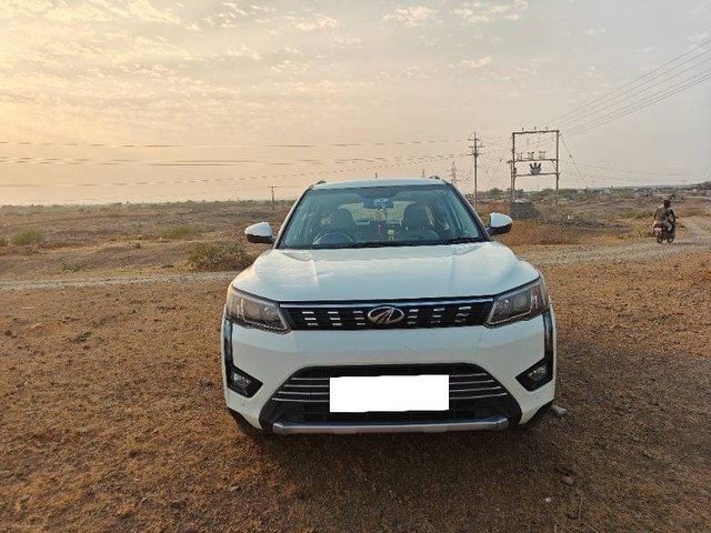 Second-hand 2019 Mahindra XUV300 W8 BSIV for sale in Jamnagar-0