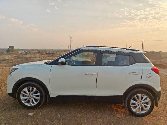 Second-hand 2019 Mahindra XUV300 W8 BSIV for sale in Jamnagar-3