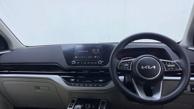 Second-hand 2022 Kia Carens Prestige Plus Diesel for sale in Hyderabad-11