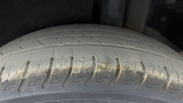 Second-hand 2022 Kia Carens Prestige Plus Diesel for sale in Hyderabad-25