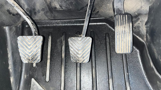 Second-hand 2022 Kia Carens Prestige Plus Diesel for sale in Hyderabad-14