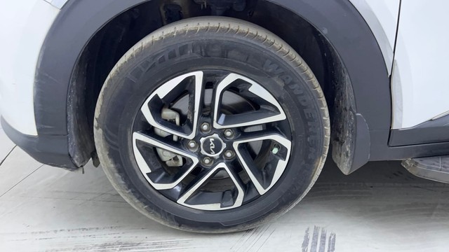 Second-hand 2022 Kia Carens Prestige Plus Diesel for sale in Hyderabad-20