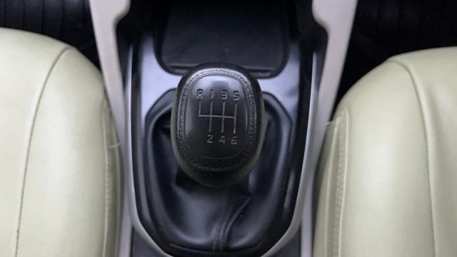 Second-hand 2022 Kia Carens Prestige Plus Diesel for sale in Hyderabad-12