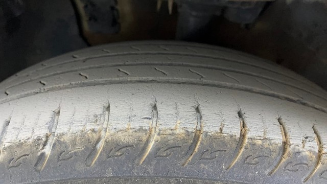 Second-hand 2022 Kia Carens Prestige Plus Diesel for sale in Hyderabad-26