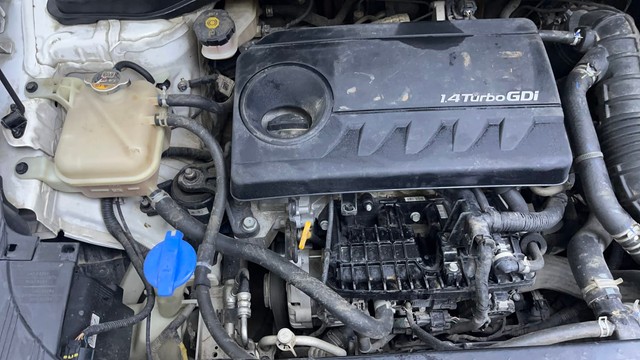 Second-hand 2022 Kia Carens Prestige Plus Diesel for sale in Hyderabad-39