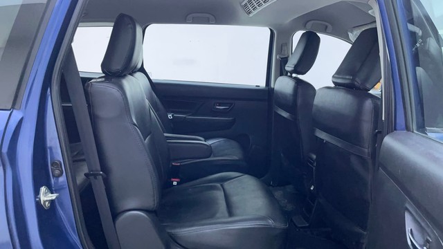 Second-hand 2020 Maruti Suzuki XL6 Zeta AT for sale in Hyderabad-39