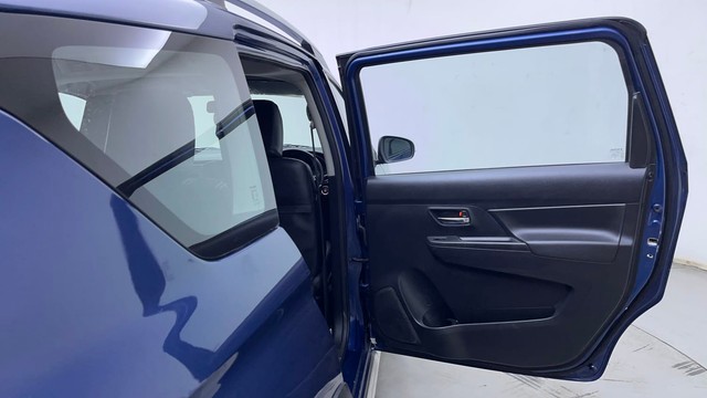 Second-hand 2020 Maruti Suzuki XL6 Zeta AT for sale in Hyderabad-28