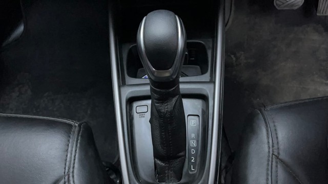 Second-hand 2020 Maruti Suzuki XL6 Zeta AT for sale in Hyderabad-12