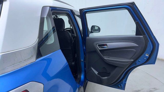 Second-hand 2017 Maruti Vitara Brezza ZXI Plus Dual Tone for sale in Hyderabad-24