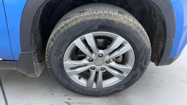 Second-hand 2017 Maruti Vitara Brezza ZXI Plus Dual Tone for sale in Hyderabad-17