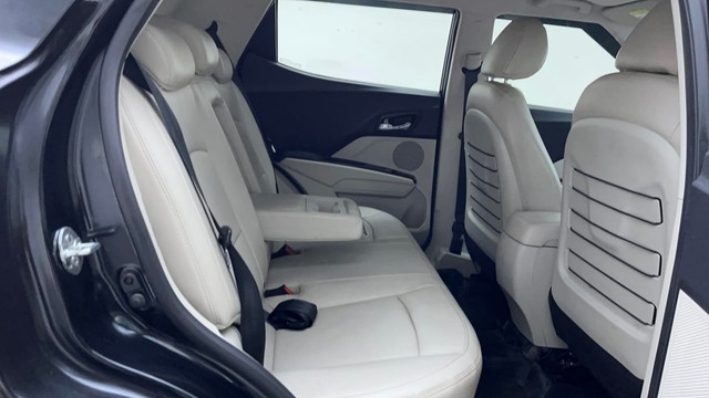 Second-hand 2023 Mahindra XUV300 W6 BSIV for sale in Hyderabad-24