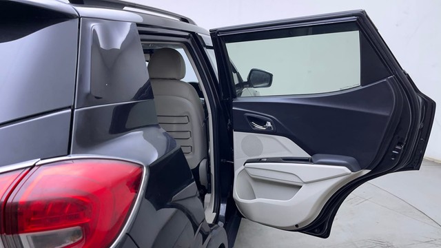 Second-hand 2023 Mahindra XUV300 W6 BSIV for sale in Hyderabad-25