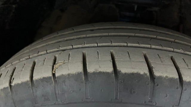 Second-hand 2023 Mahindra XUV300 W6 BSIV for sale in Hyderabad-38