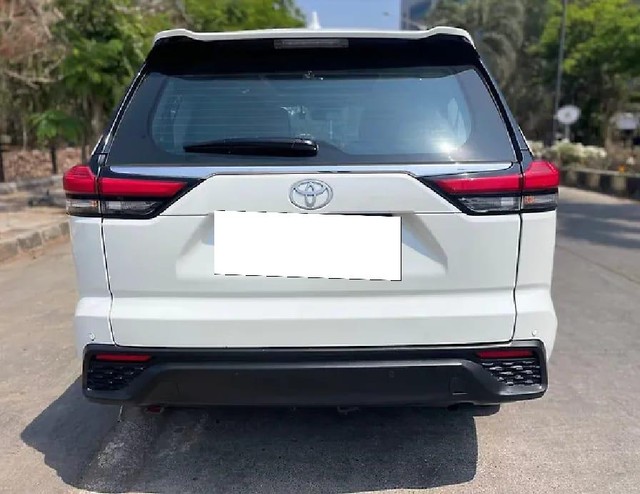 Second-hand 2024 Toyota Innova Hycross ZX(O) Hybrid for sale in Mumbai-2