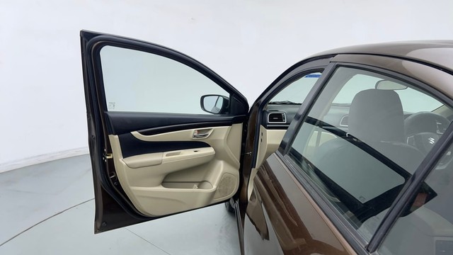 Second-hand 2015 Maruti Suzuki Ciaz VXi for sale in Ghaziabad-24
