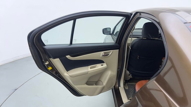 Second-hand 2015 Maruti Suzuki Ciaz VXi for sale in Ghaziabad-28