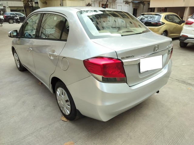Second-hand 2015 Honda Amaze S i-Vtech for sale in Thane-7