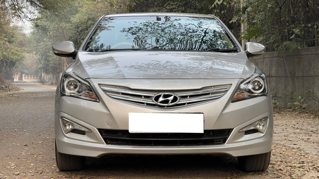 Second-hand 2017 Hyundai Verna VTVT 1.6 SX for sale in New Delhi-5
