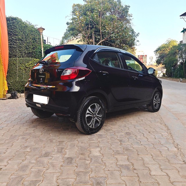 Second-hand 2024 Tata Tiago XZ Plus for sale in Gurgaon-11