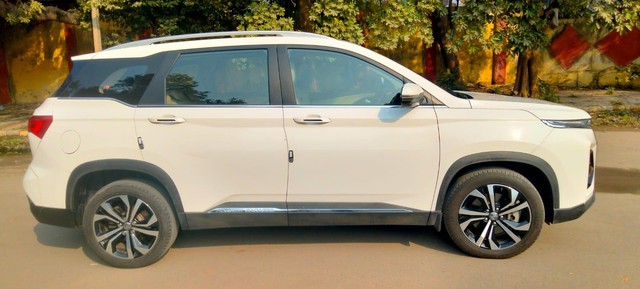 Second-hand 2023 MG Hector 1.5 Turbo Sharp pro CVT BSVI for sale in New Delhi-1