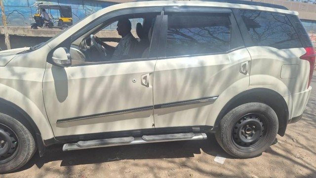 Second-hand 2014 Mahindra XUV500 W6 2WD for sale in Aurangabad-1